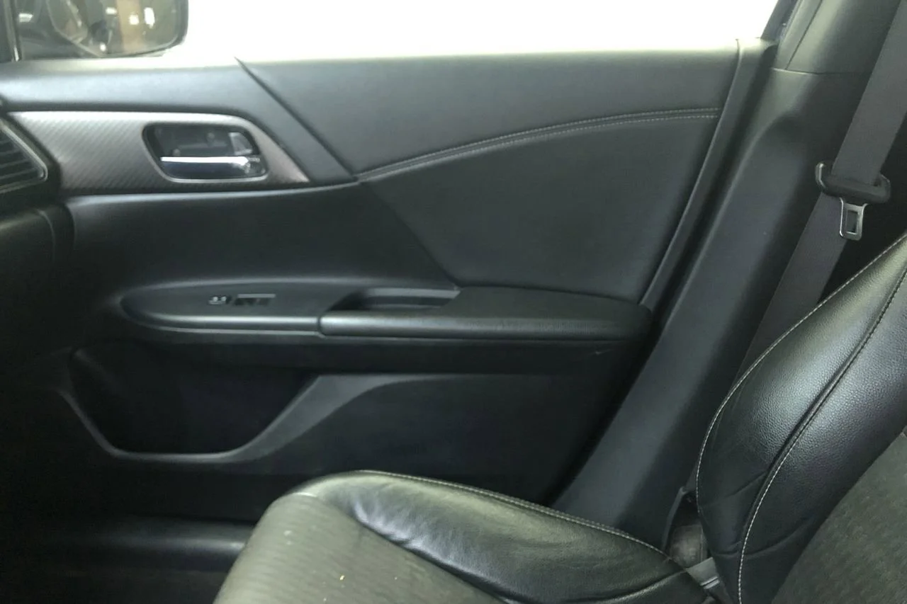 Used 2017 Obsidian Blue Pearl Honda Sport image 12
