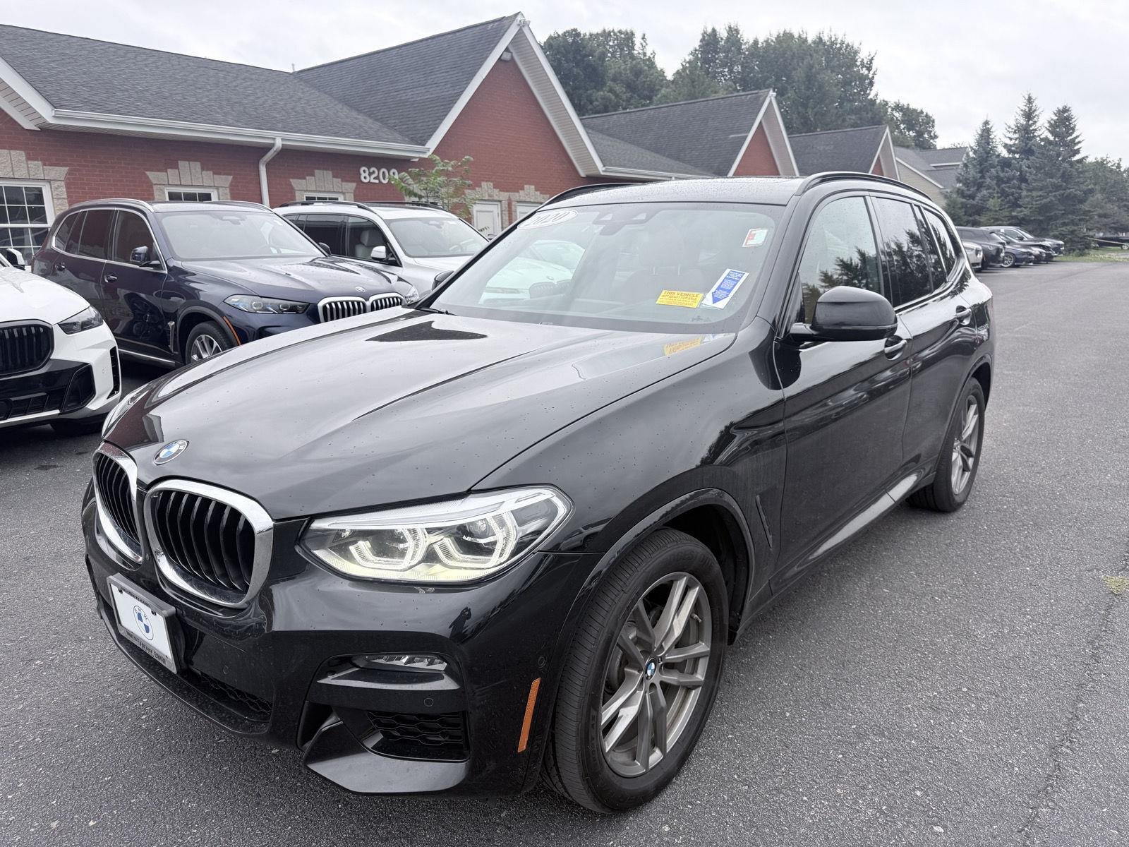 Used 2020 Black Sapphire Metallic BMW xDrive30i image 3
