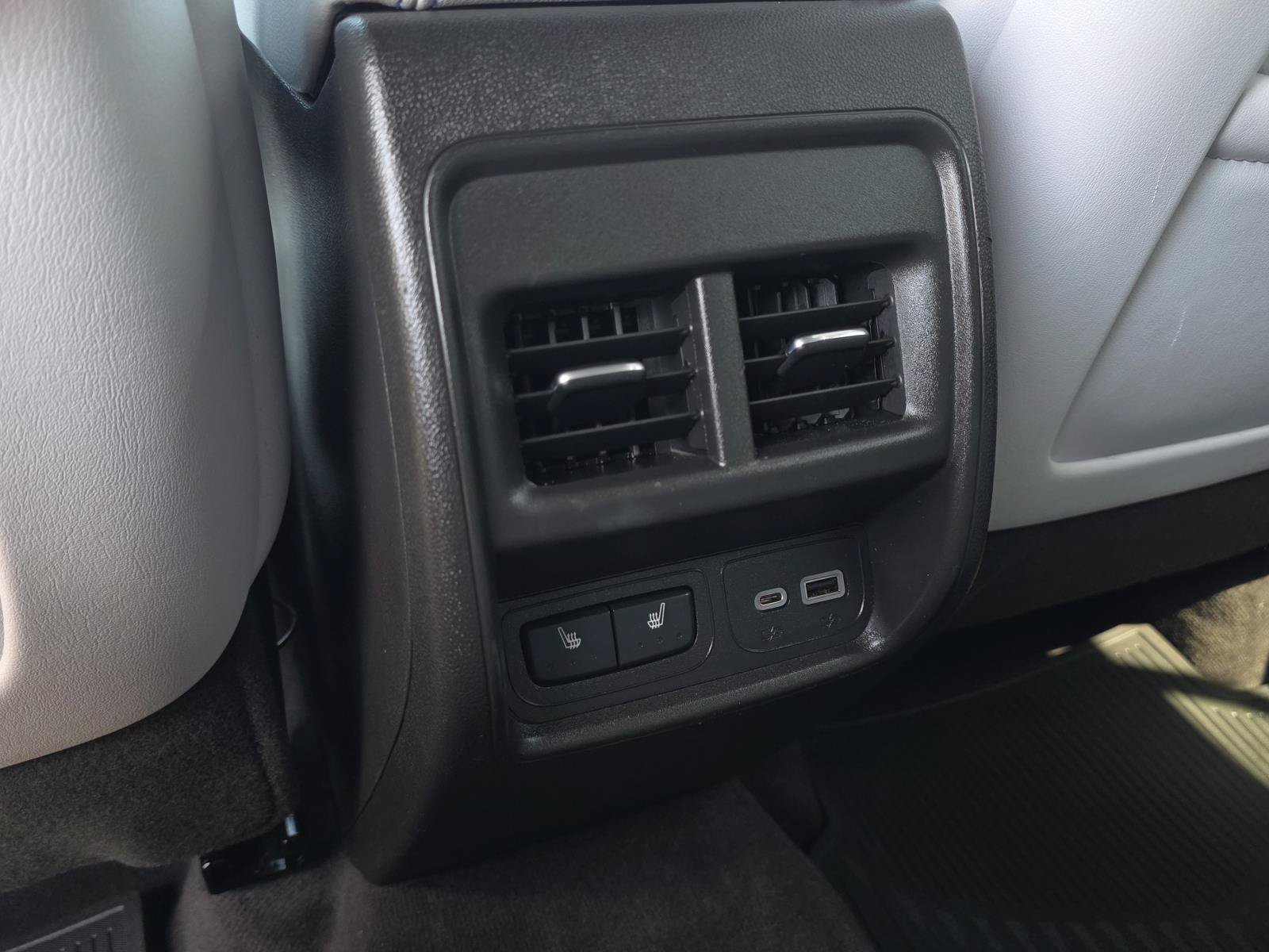 Certified Used 2024 Crystal White Tricoat Cadillac Sport image 17