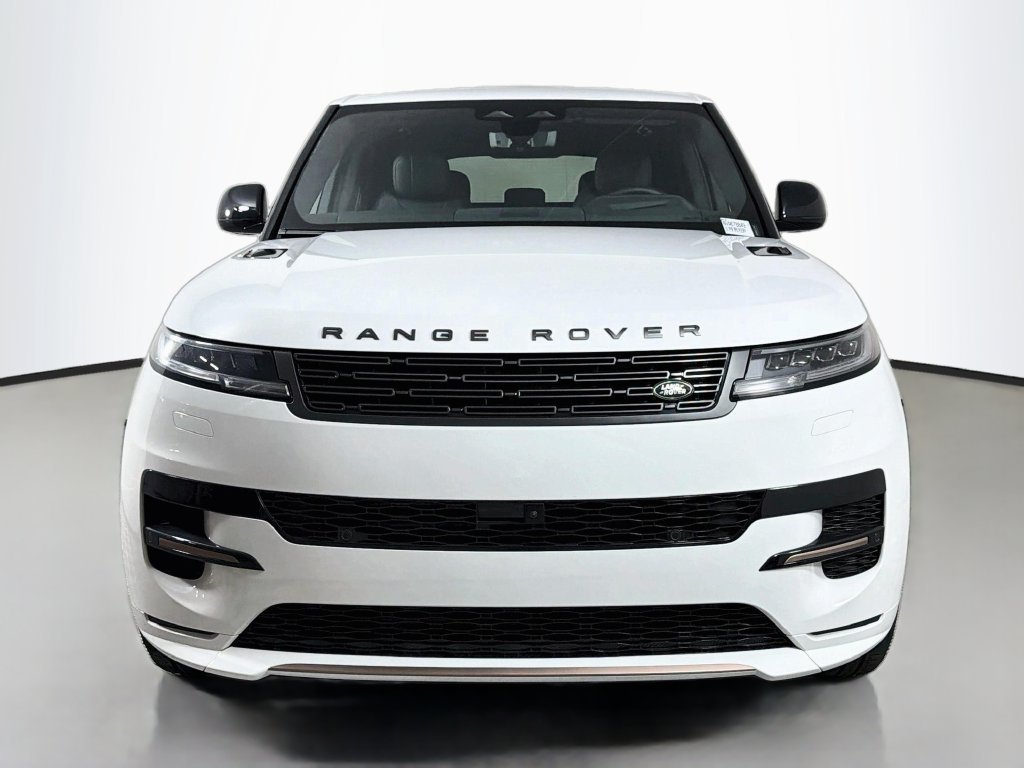 New 2027 Fuji White Land Rover Dynamic SE image 2