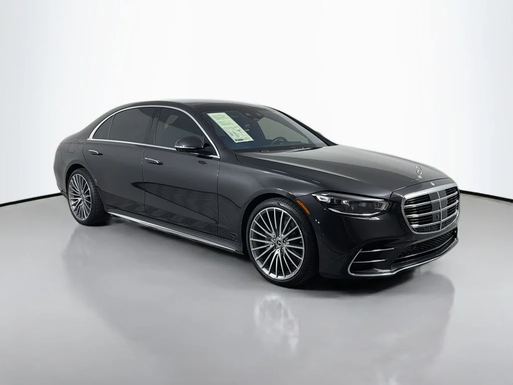 Used 2023 Gray Mercedes-Benz S 500 image 3