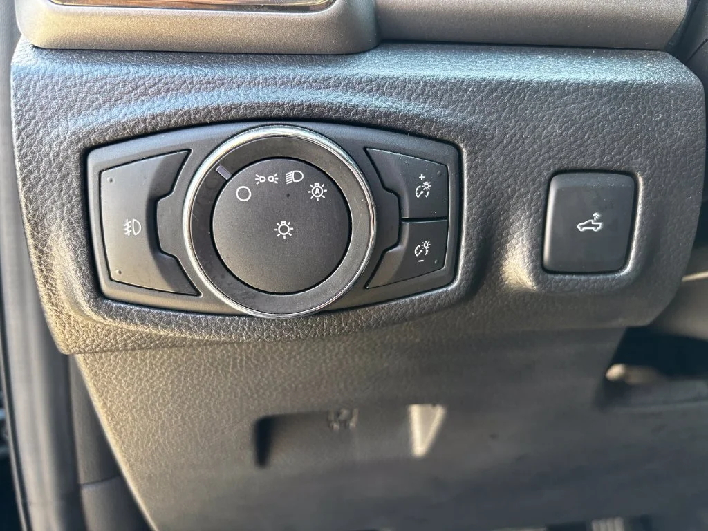Used 2021 Black Ford XLT image 25