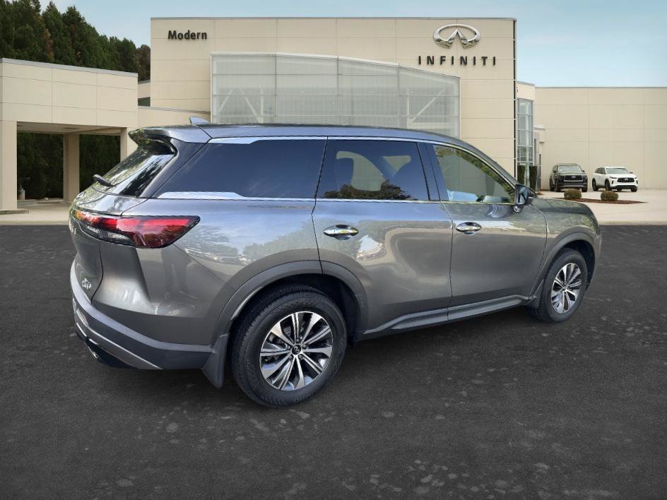 Used 2024 Graphite Shadow INFINITI PURE image 5