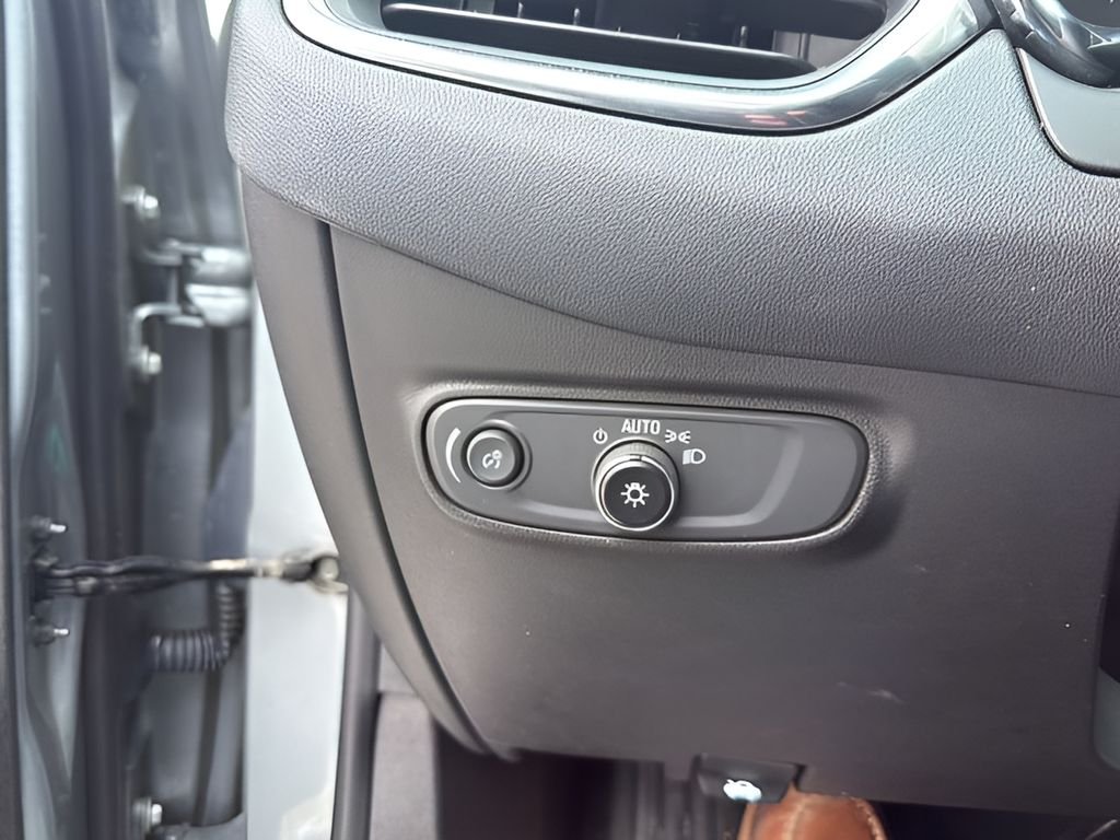 Used 2023 Gray Chevrolet LT image 15