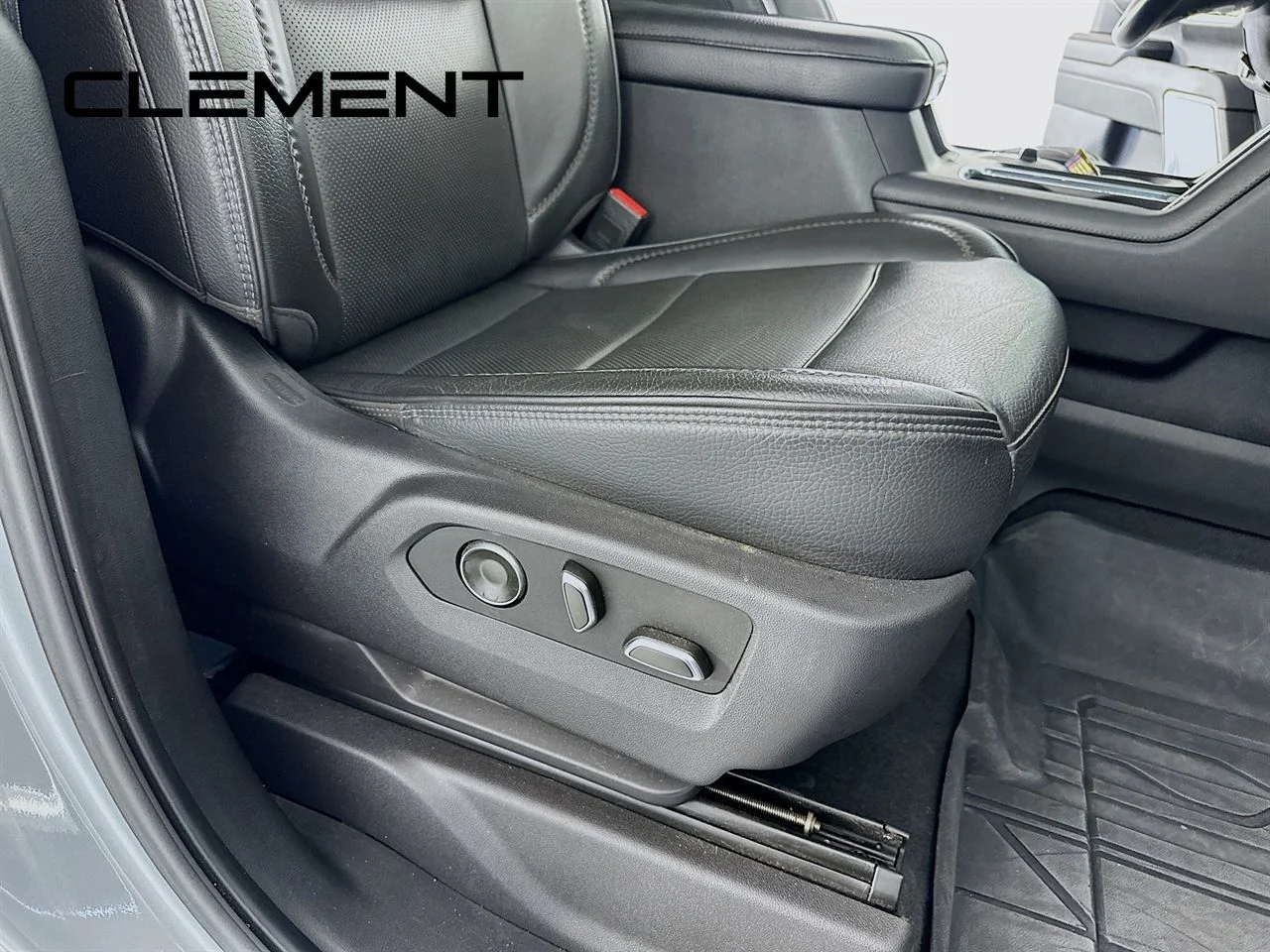Used 2024 Sterling GMC Denali image 35
