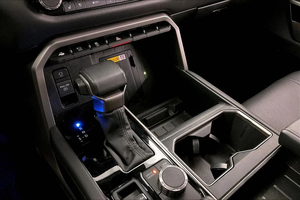 2024 Toyota Tundra Limited - Photo 37