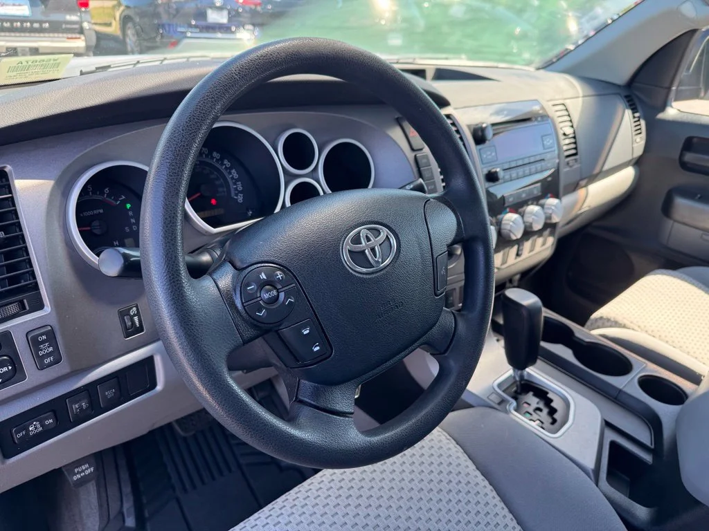 Used 2011 Silver Toyota Grade image 14
