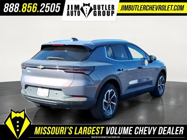New 2026 Galaxy Gray Metallic Chevrolet LT image 4