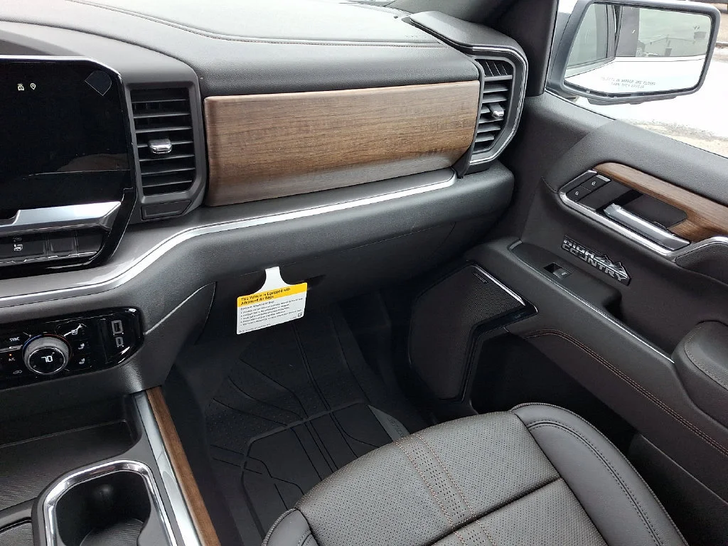 New 2026 Polar White Tricoat Chevrolet High Country image 12