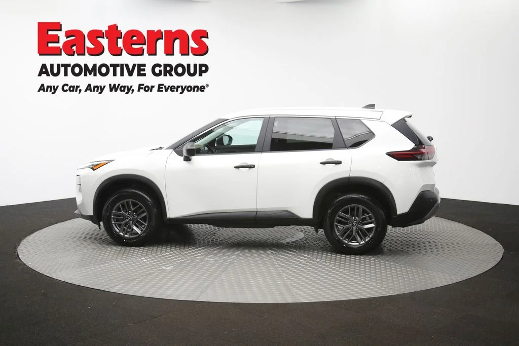 Used 2023 White Nissan S image 62