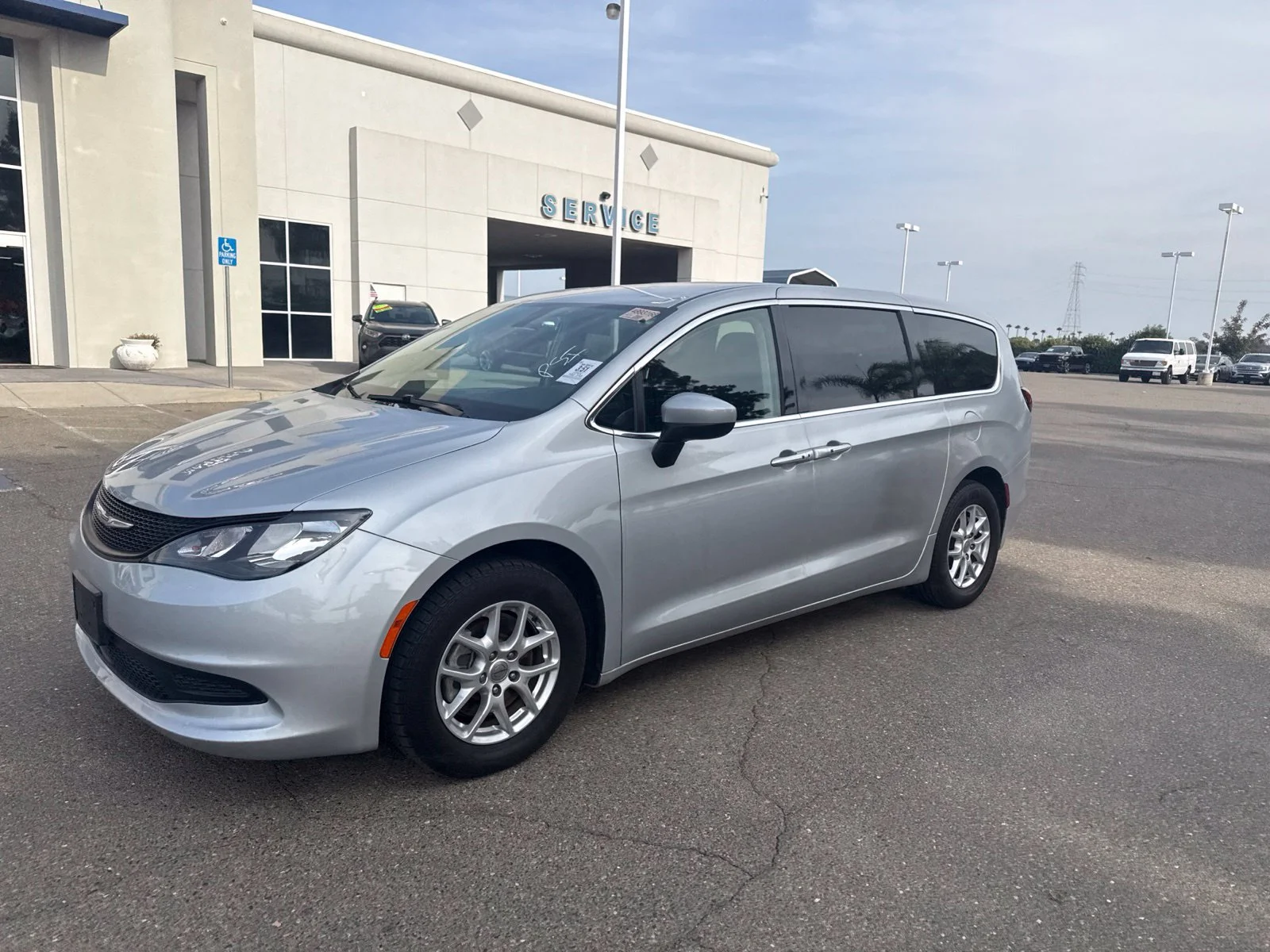Used 2022 Silver Chrysler LX image 7