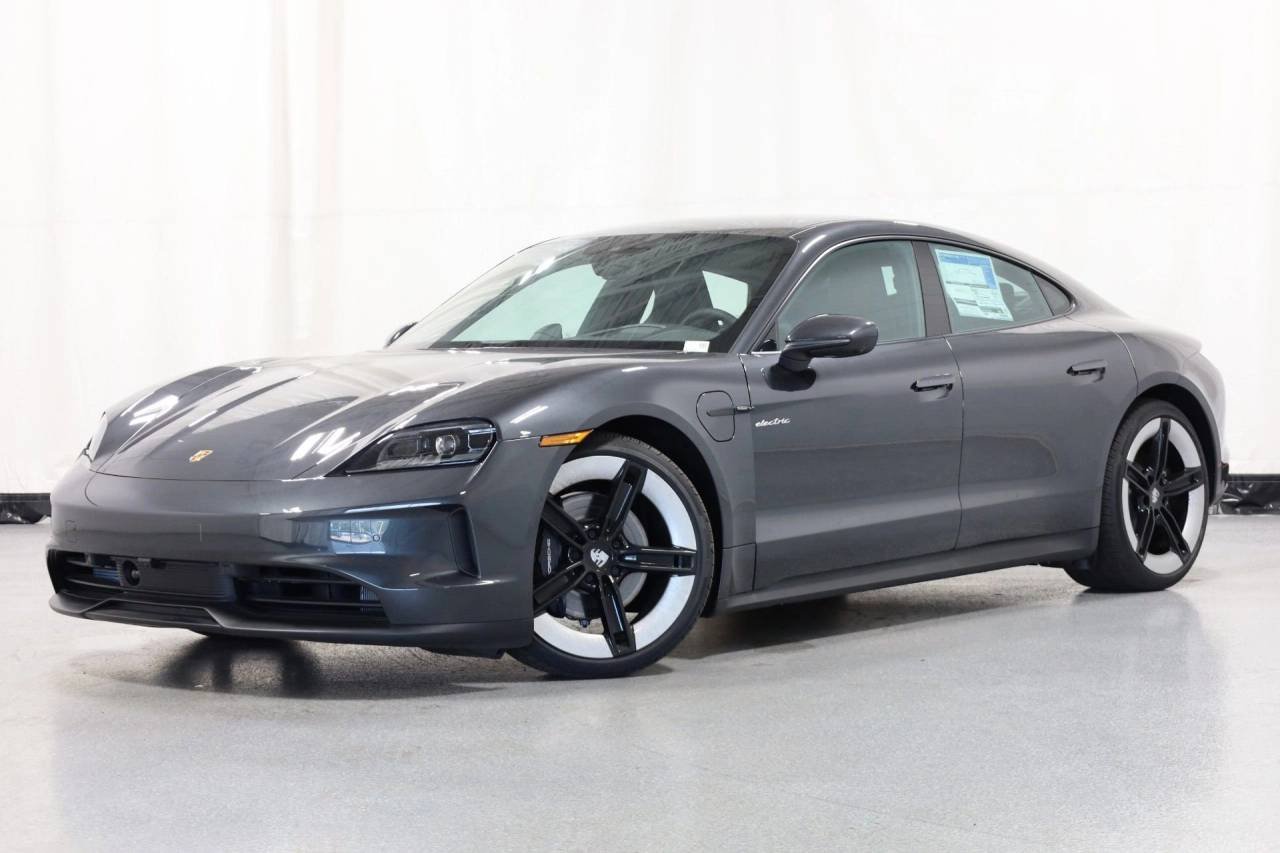 2025 Porsche Taycan -'s photo