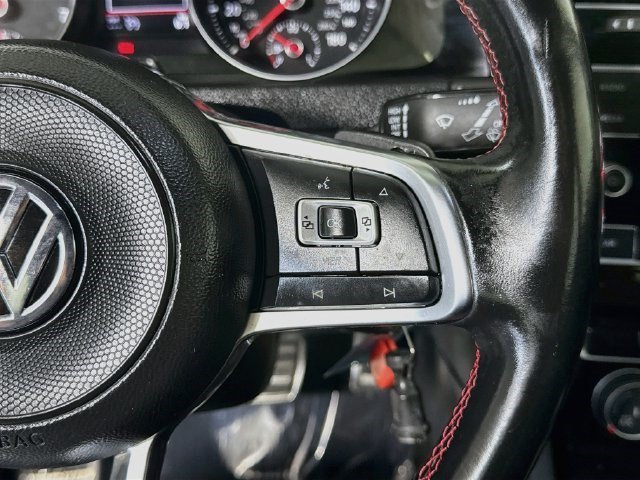 Used 2019 Pure White Volkswagen Autobahn image 11
