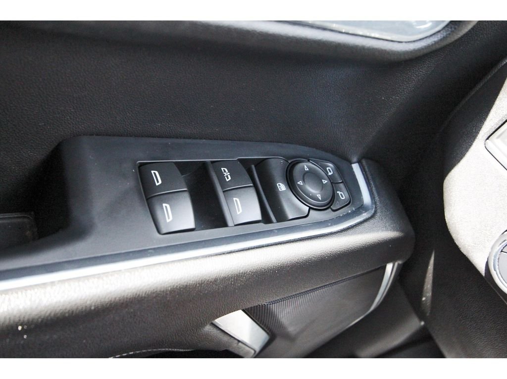 Used 2023 White Chevrolet LT image 18