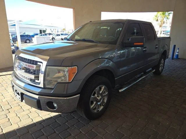 Used 2013 Sterling Gray Metallic Ford XLT image 1