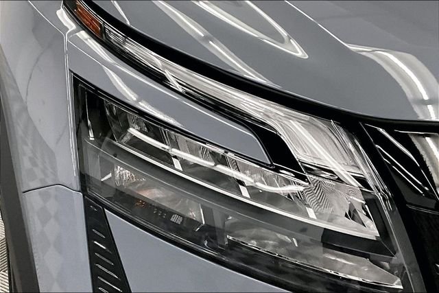 New 2026 Boulder Gray Pearl Nissan Platinum image 13