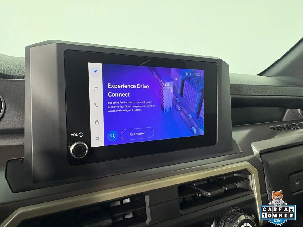 Used 2025  Toyota SR5 image 21