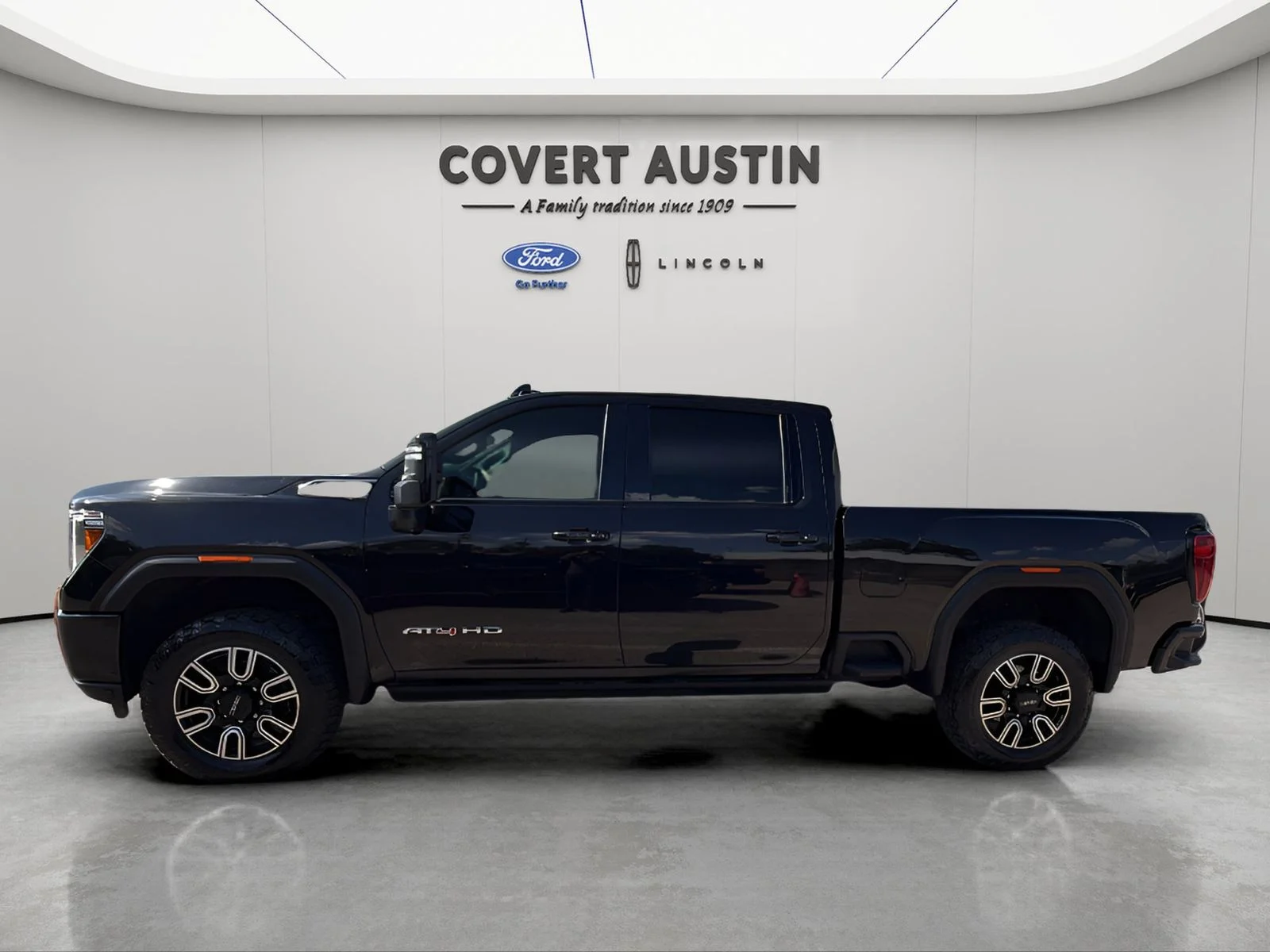 Used 2022 Black GMC AT4 image 2