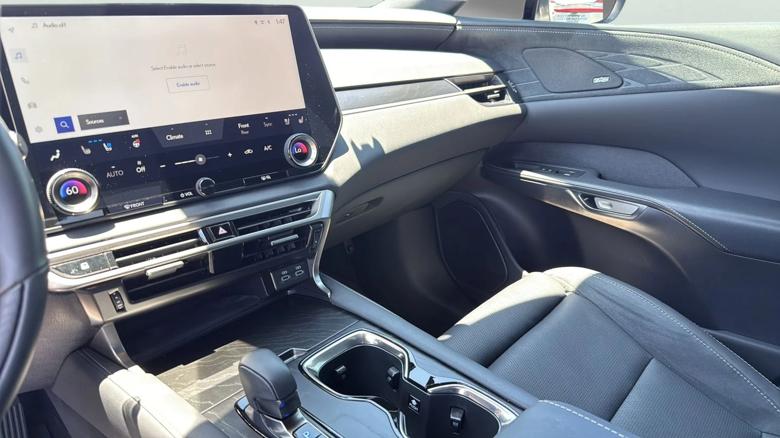 Used 2024 White Lexus 350h Luxury image 19