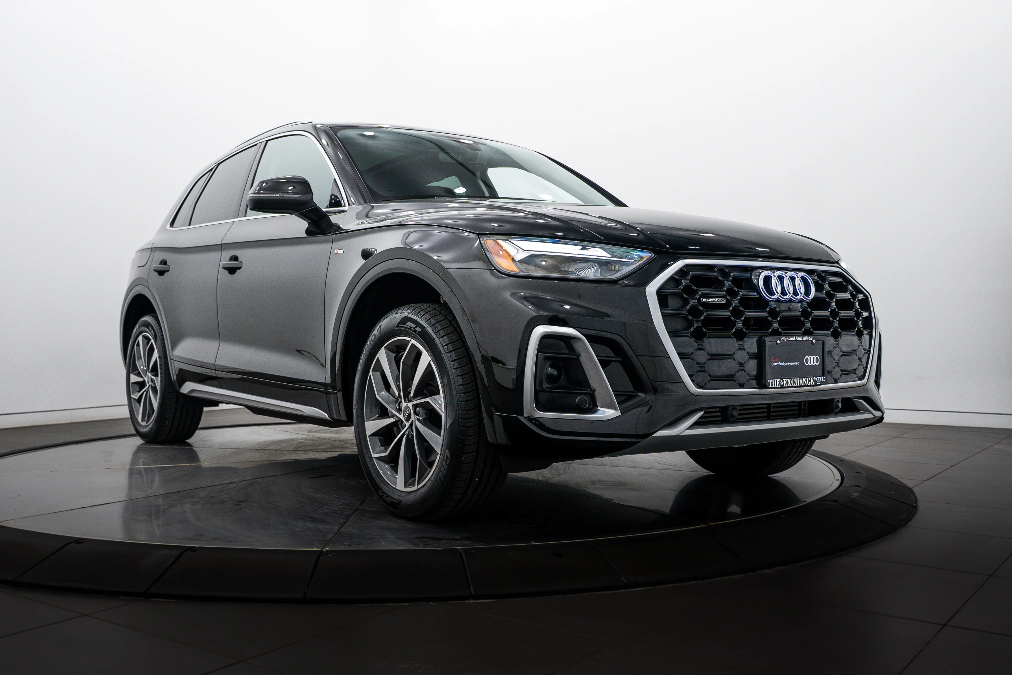 2023 Audi Q5 45 Premium Plus's photo