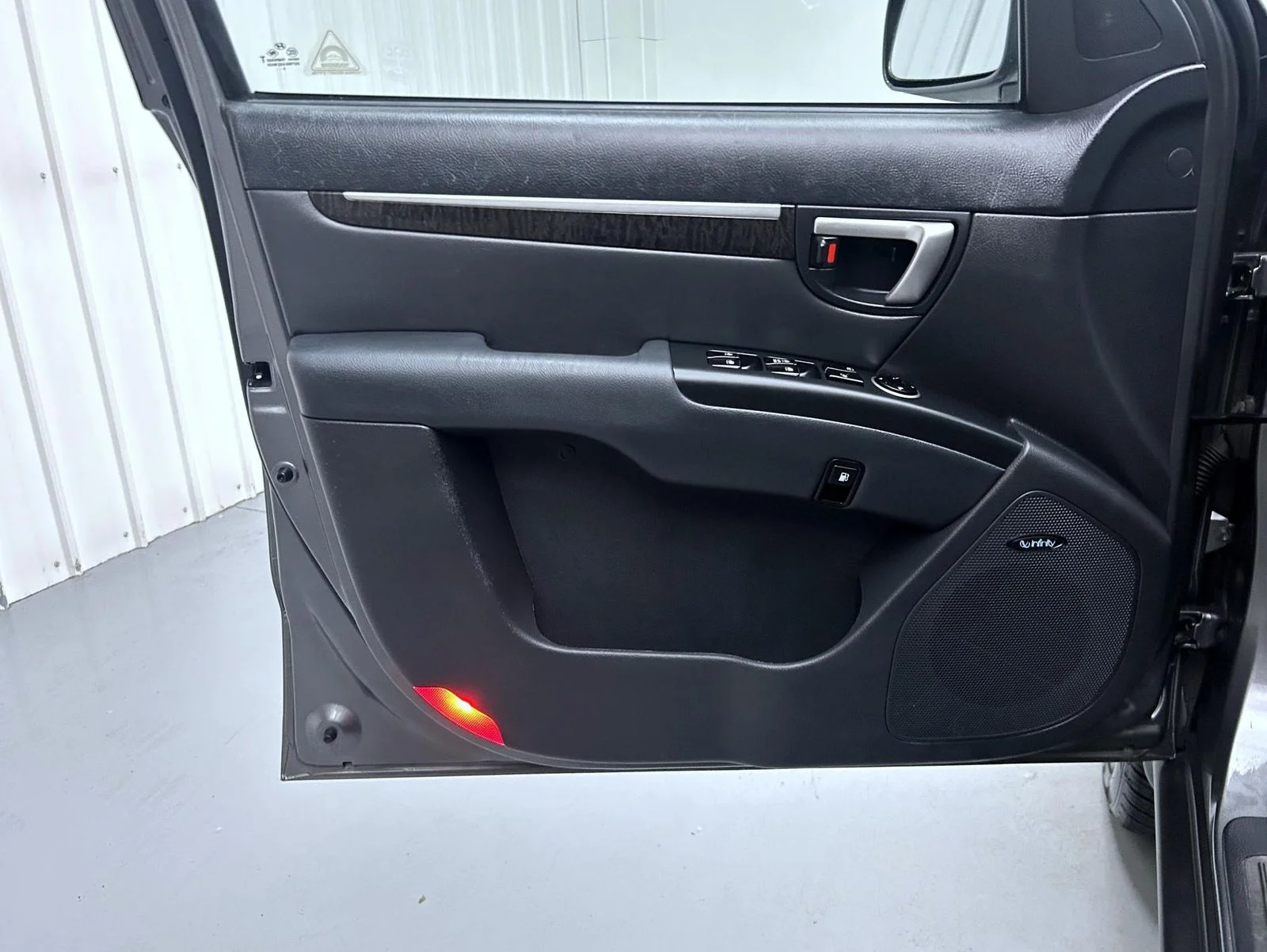 Used 2009 Gray Hyundai Limited image 9