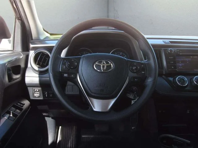 Used 2018 Aqua Toyota LE image 22