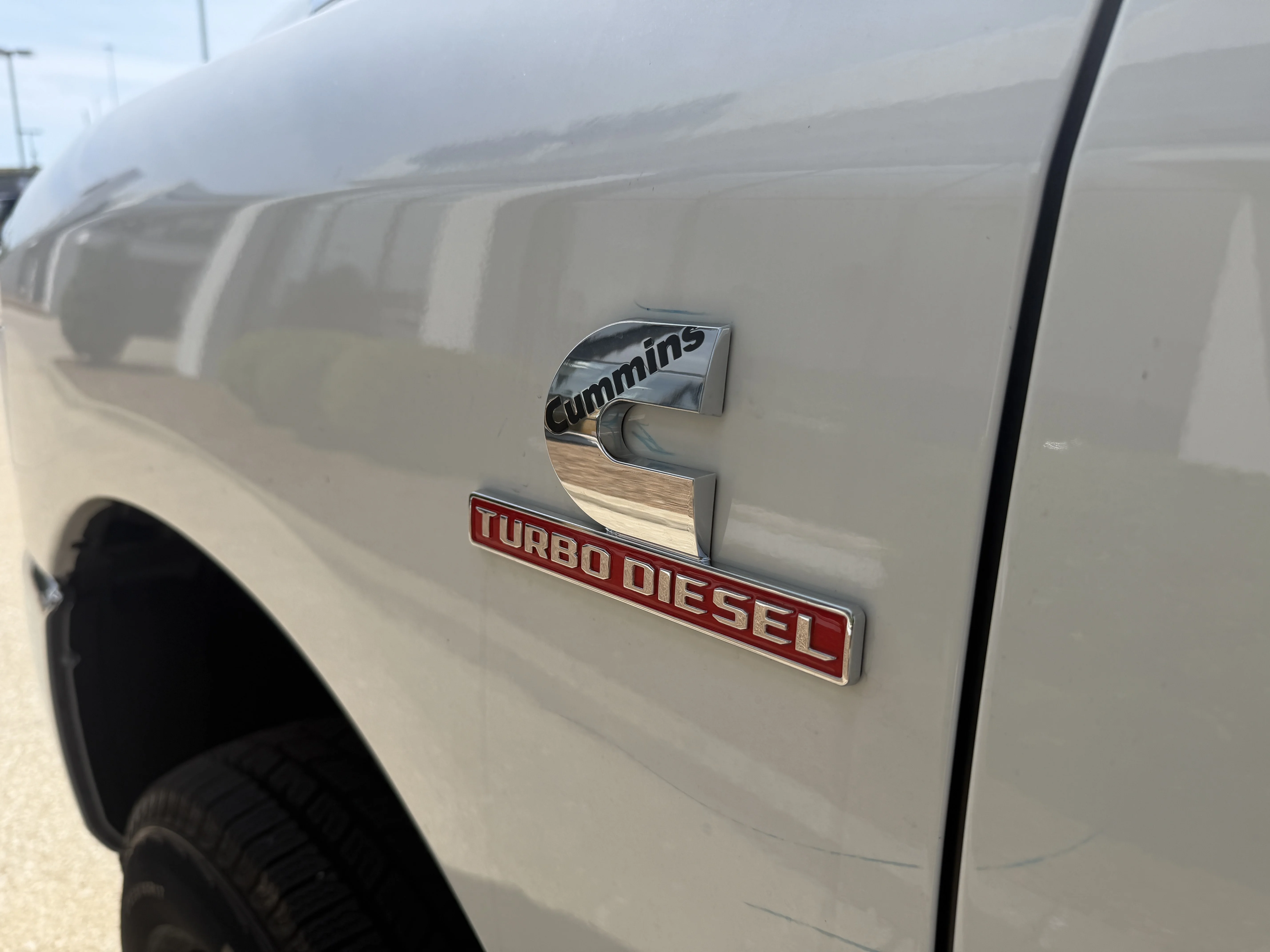 New 2026 Bright White Clear-Coat Exterior Paint RAM Tradesman image 16