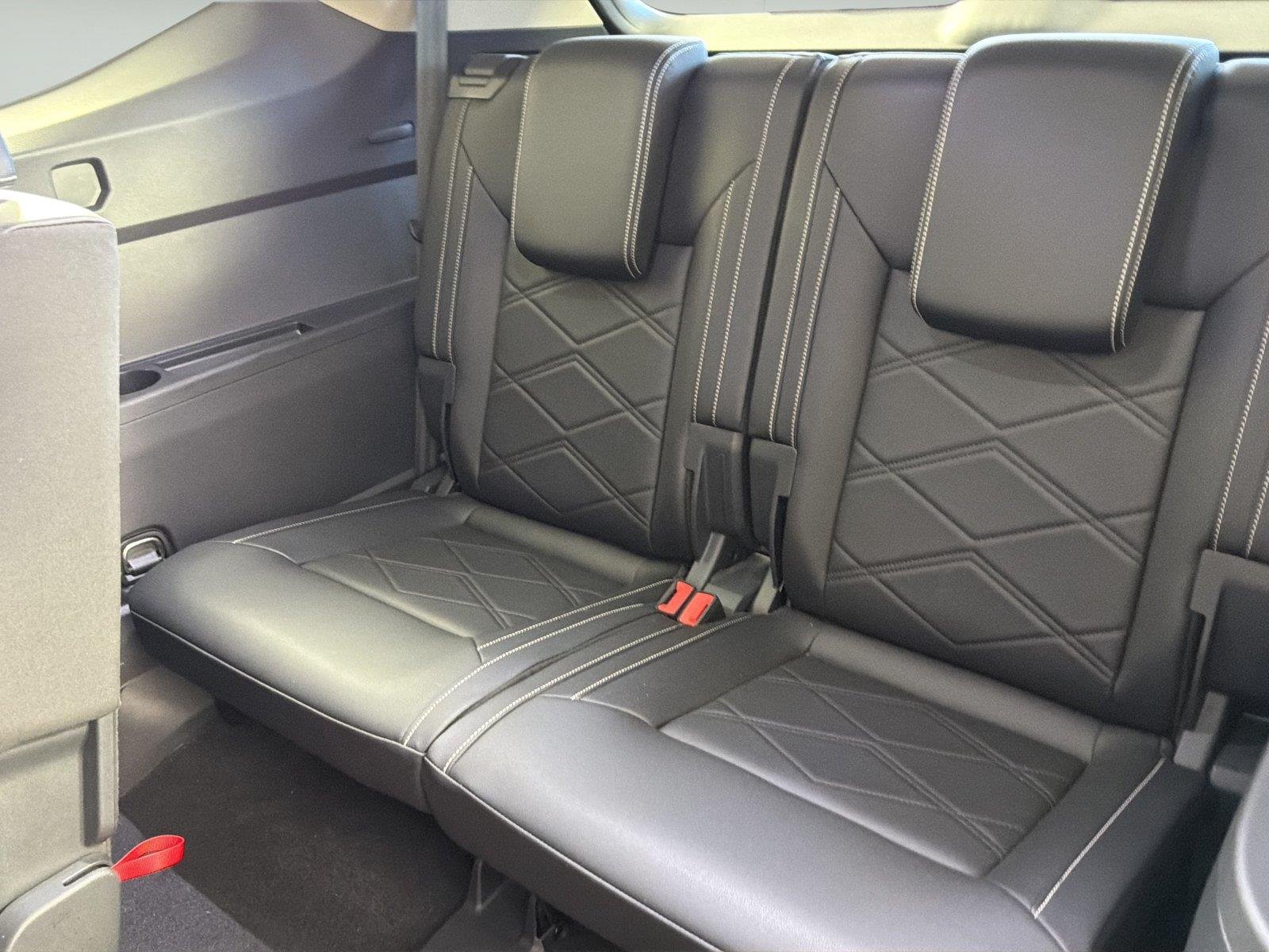 Used 2026  Volkswagen 2.0T SE w/Technology image 15
