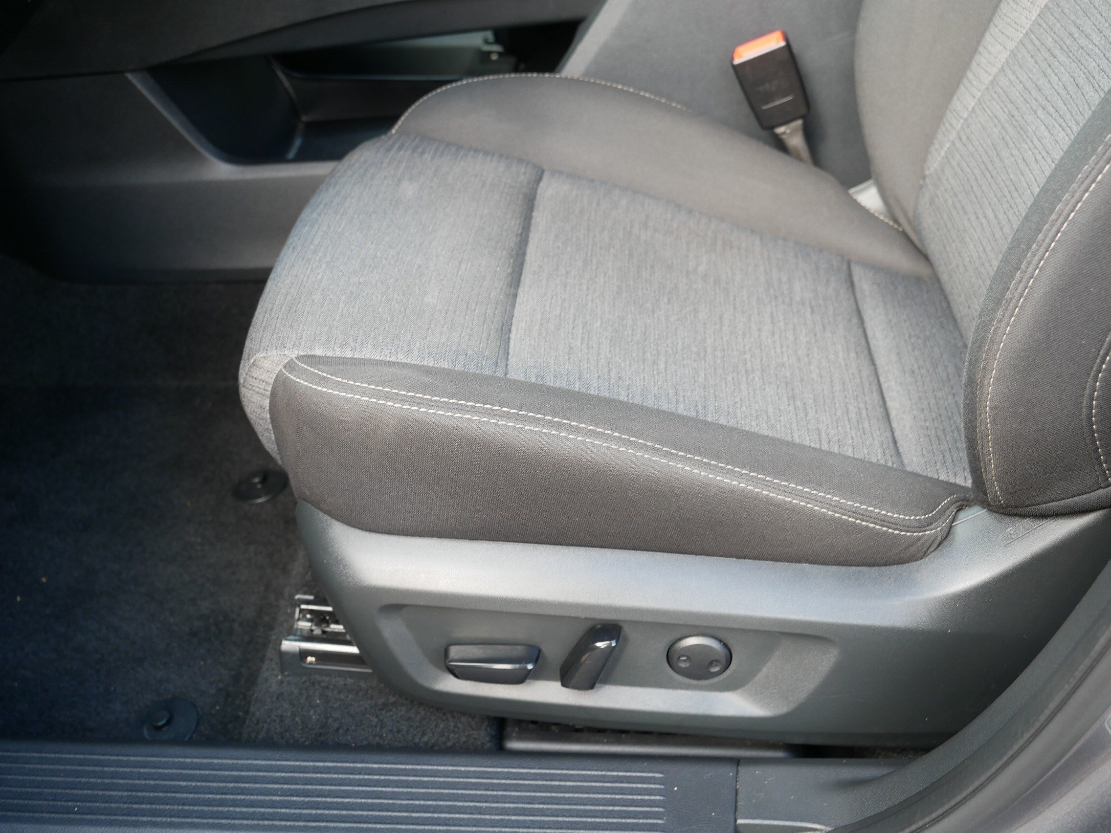Certified Used 2023 Gun Metallic Nissan SV image 20