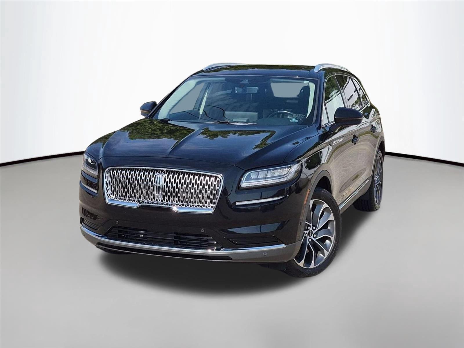 Used 2022 Infinite Black Metallic Clearcoat Lincoln Reserve image 1