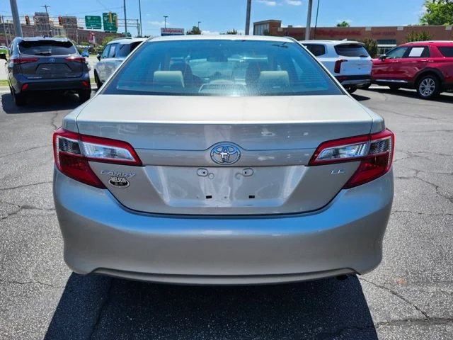 Used 2013 Beige Toyota LE image 8