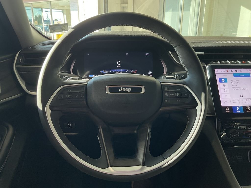 Used 2023 Gray Jeep Limited image 21