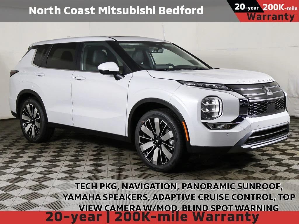 2026 Mitsubishi Outlander SE FWD's photo