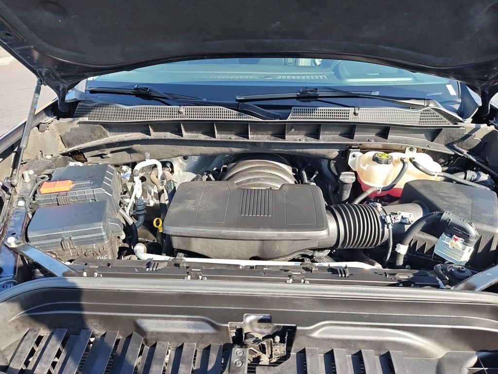 Certified Used 2024 Silver GMC SLT image 25