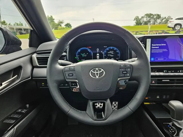 Used 2025  Toyota LE image 14