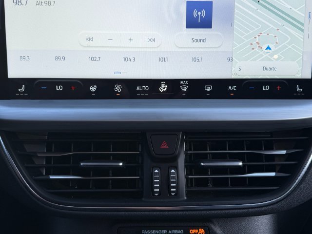 Used 2025 Silver Ford Platinum image 23