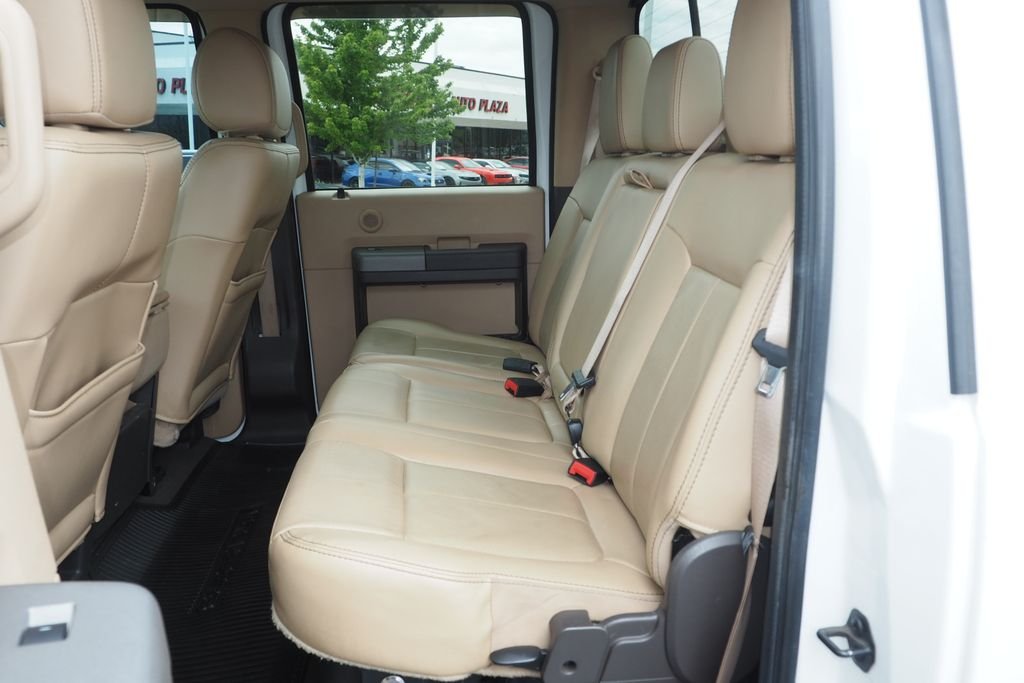 Used 2012 White Ford Lariat image 15