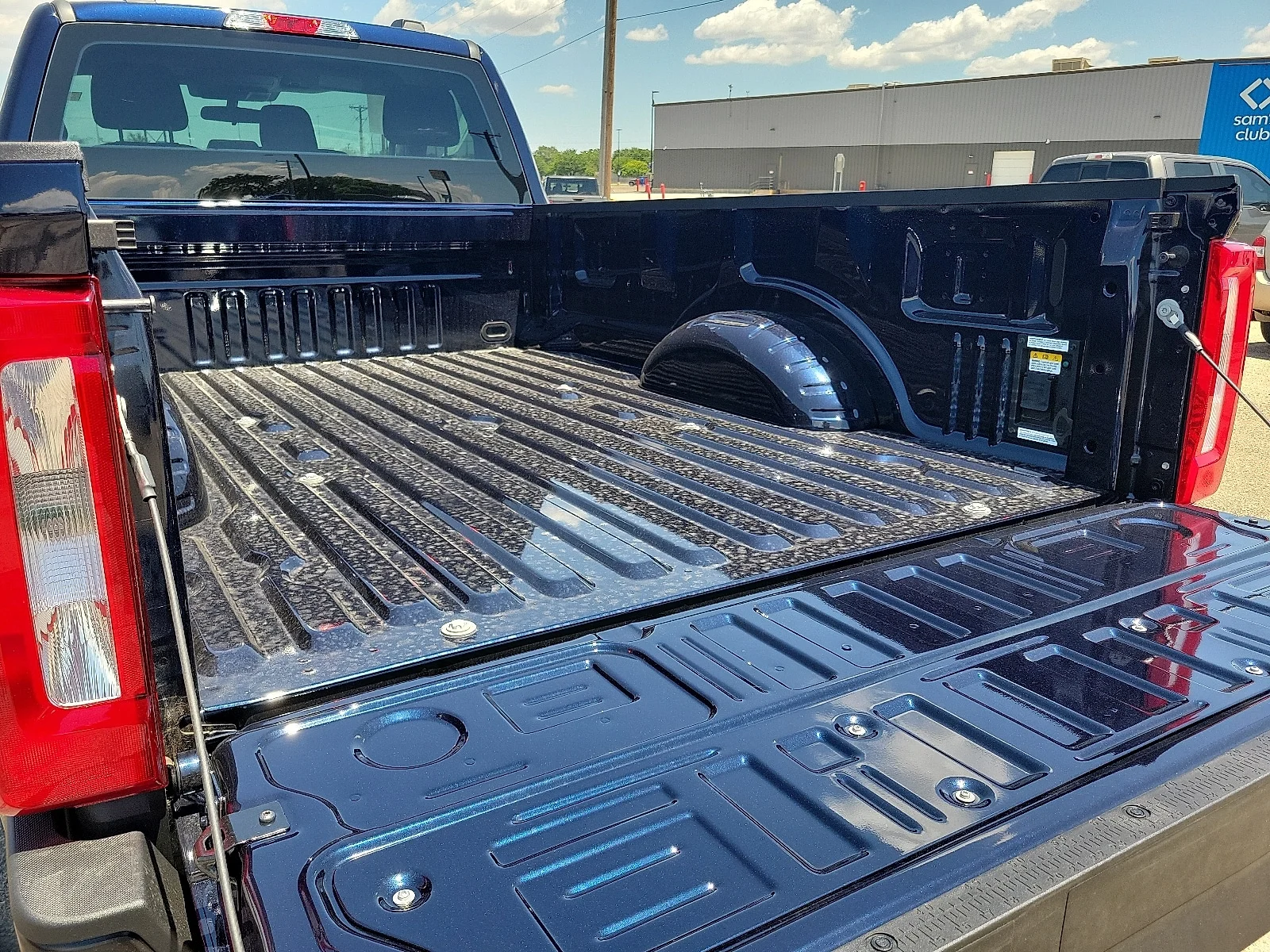 New 2025 Antimatter Blue Metallic Ford F-350&reg; XL image 8
