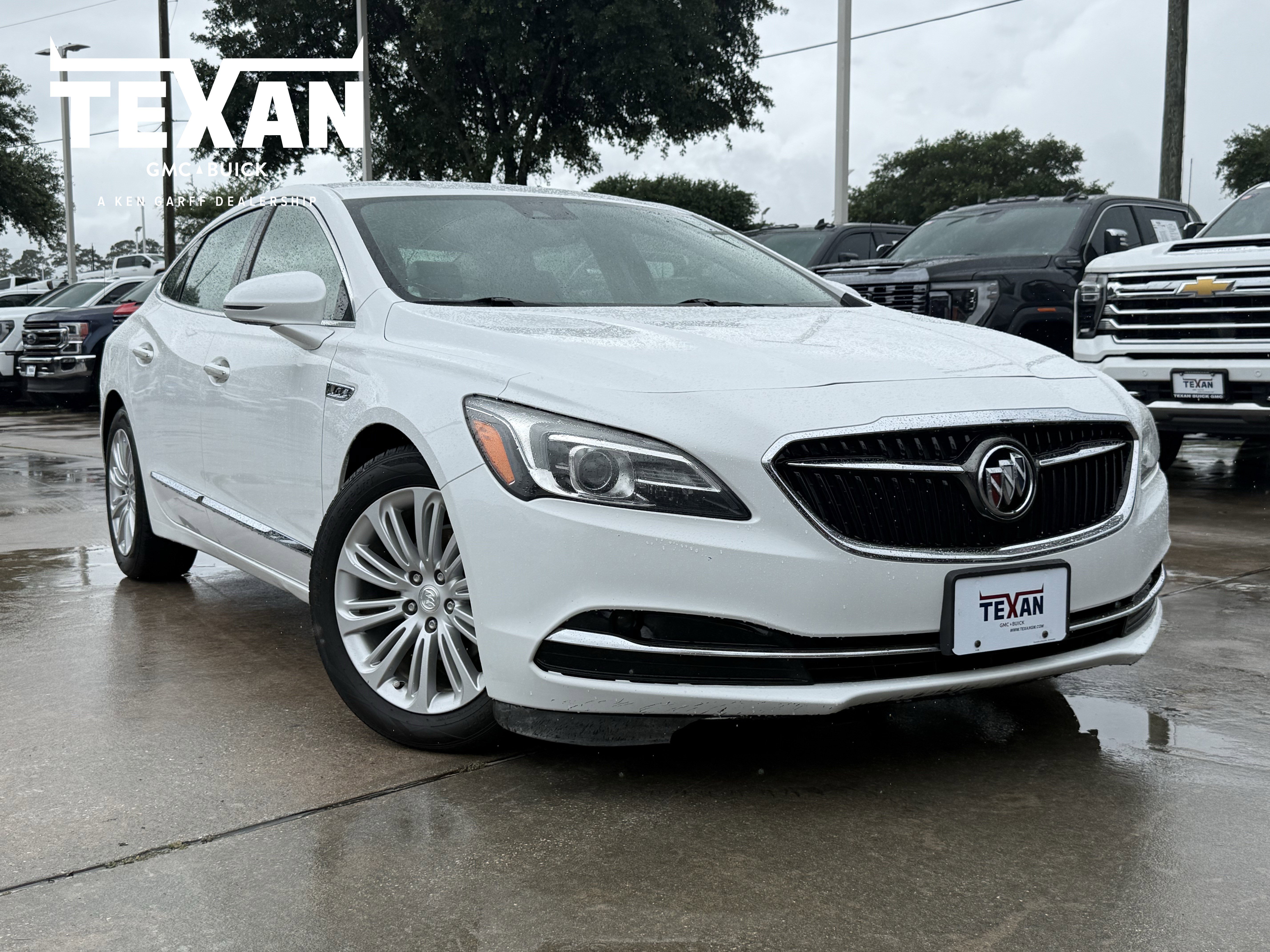 2018 Buick LaCrosse Premium's photo