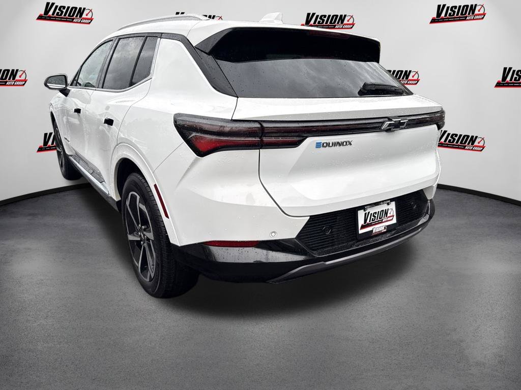Used 2024 White Chevrolet LT image 7