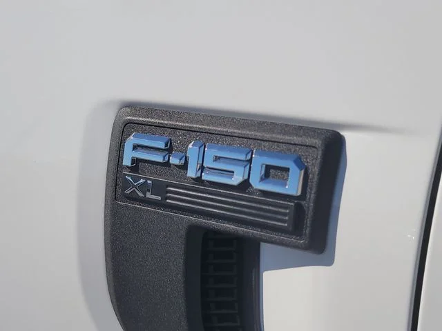 New 2026 Oxford White Ford XL image 9