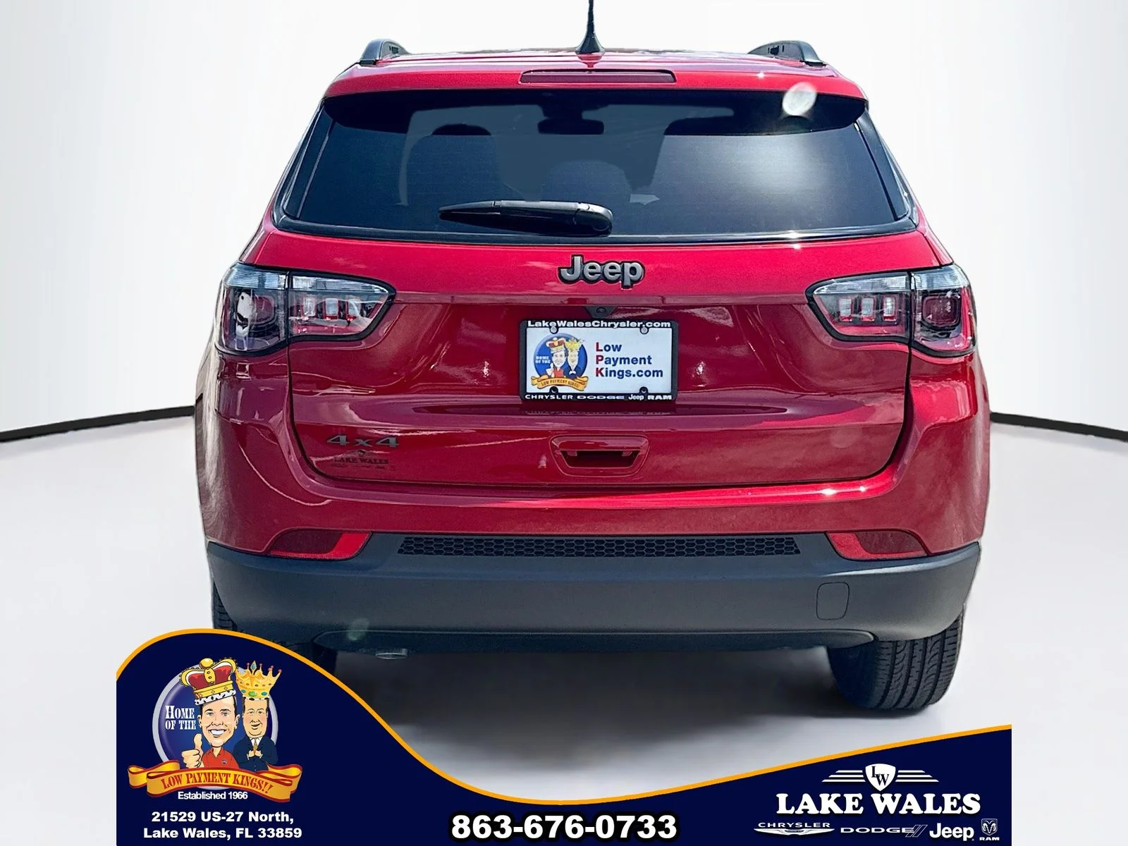 New 2026 Red Hot Pearl-Coat Exterior Paint Jeep Latitude image 5