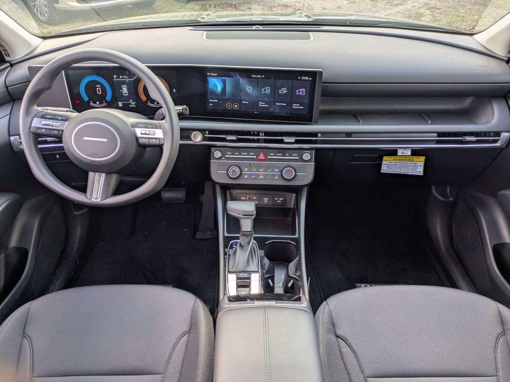 New 2026 Black Hyundai SE FWD image 15