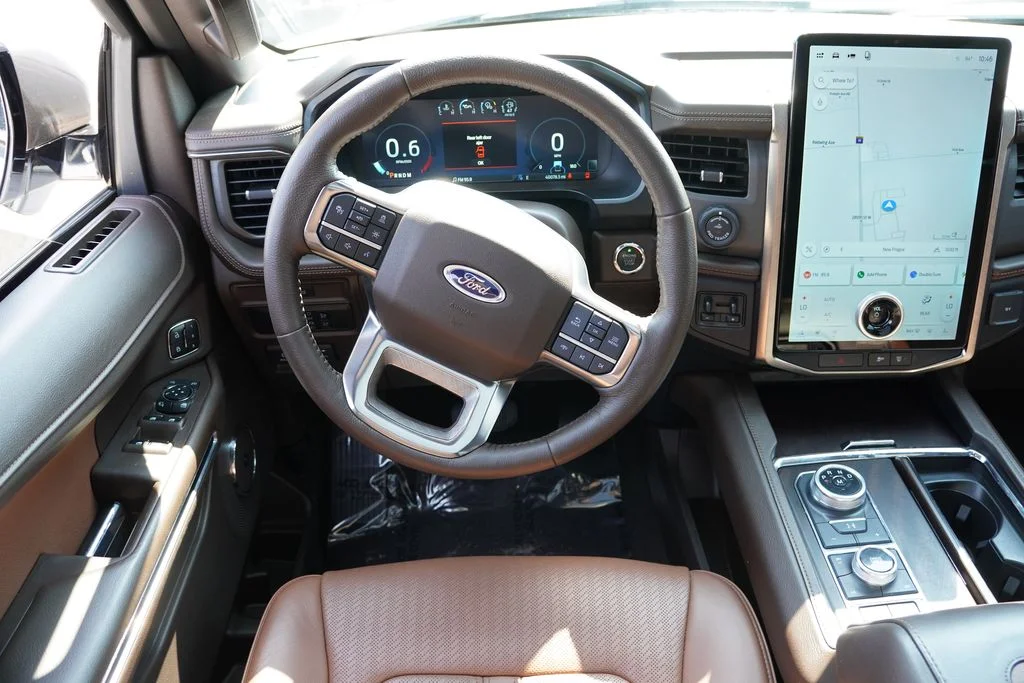 Used 2023 White Ford King Ranch image 22