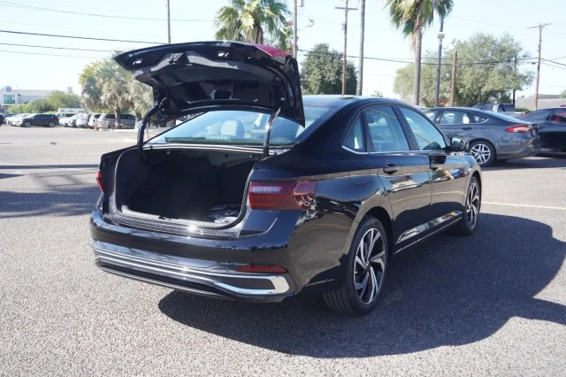 New 2026 Deep Black Pearl Volkswagen SEL image 9