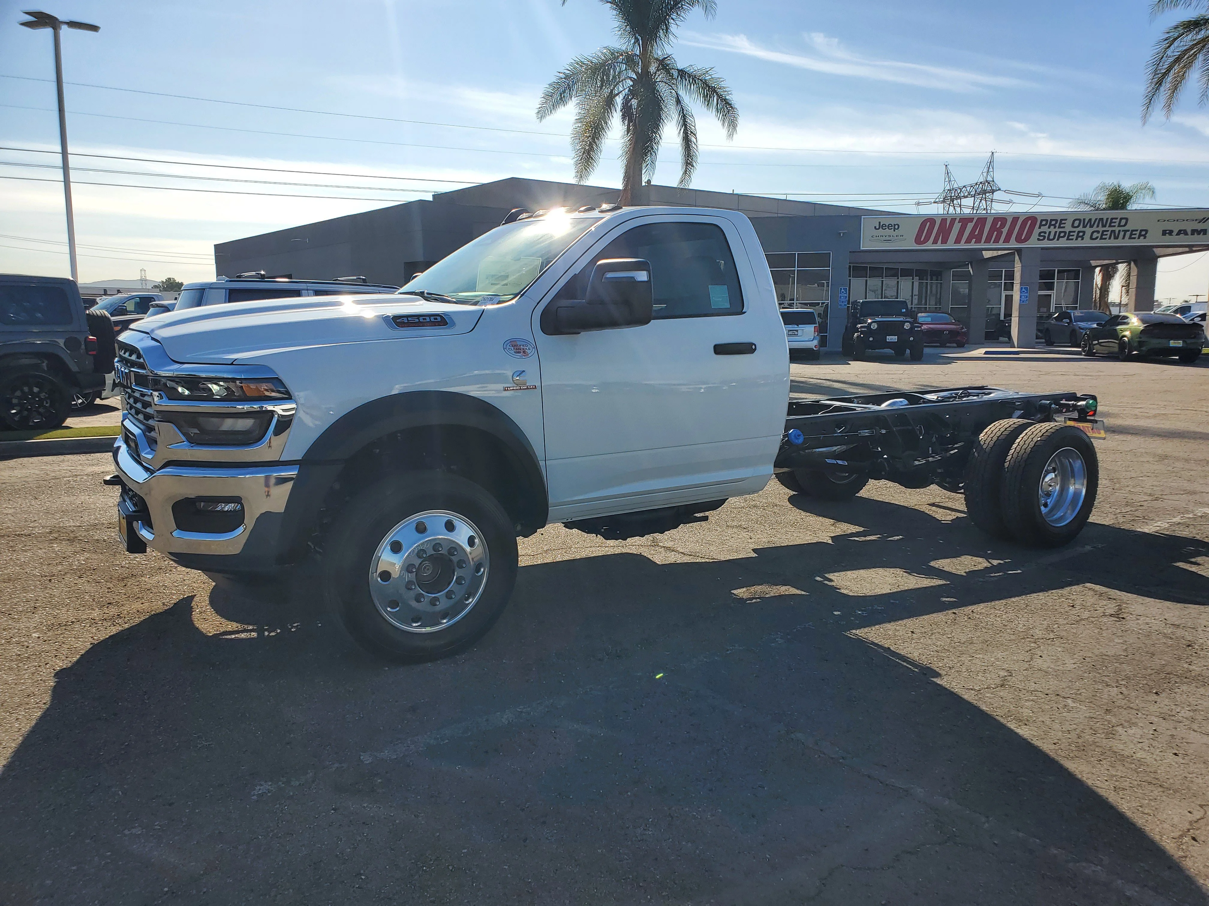 New 2026 Bright White Clear-Coat Exterior Paint RAM Tradesman image 8