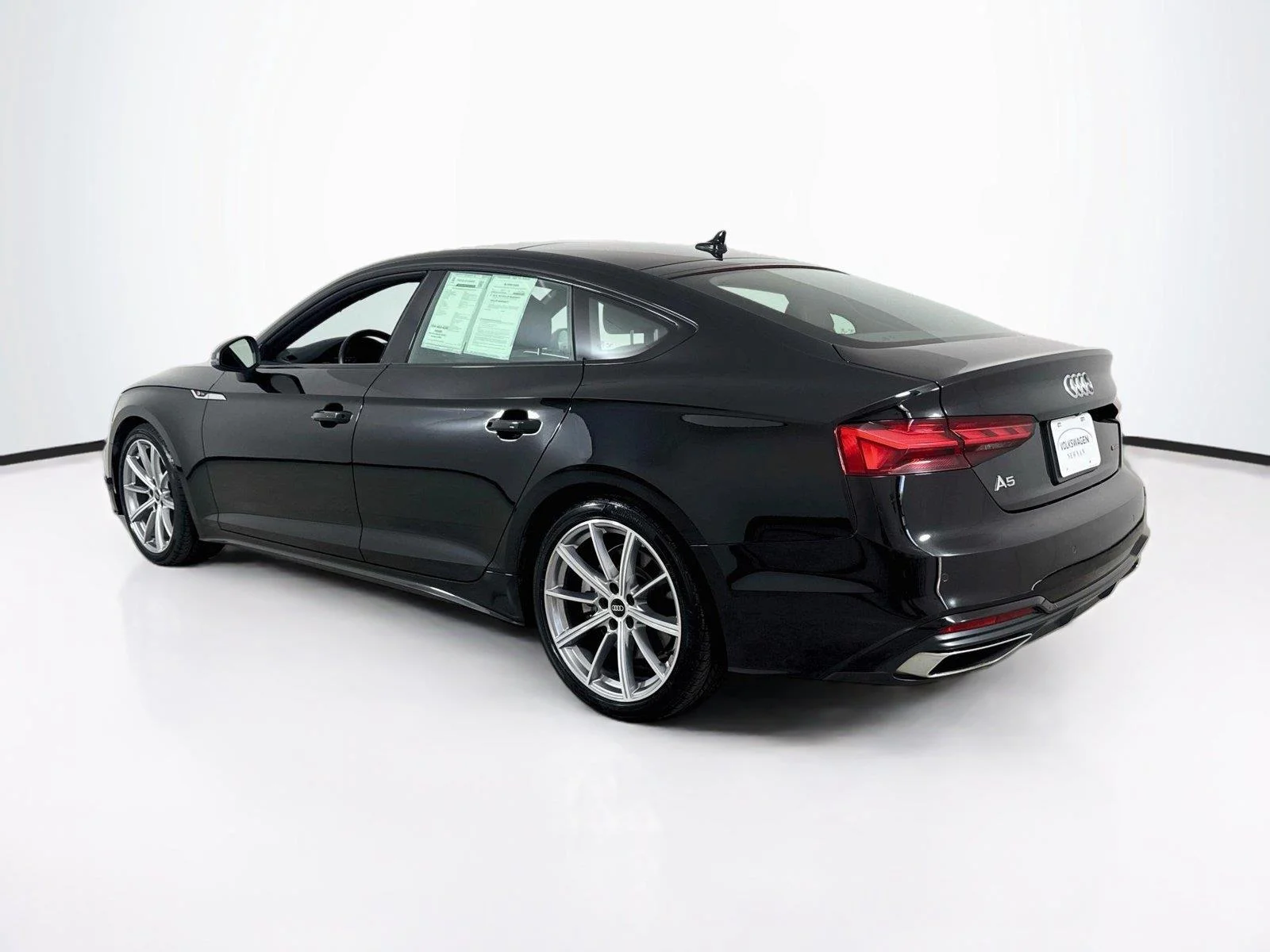 Used 2025 Mythos Black Metallic Audi S line Premium image 7