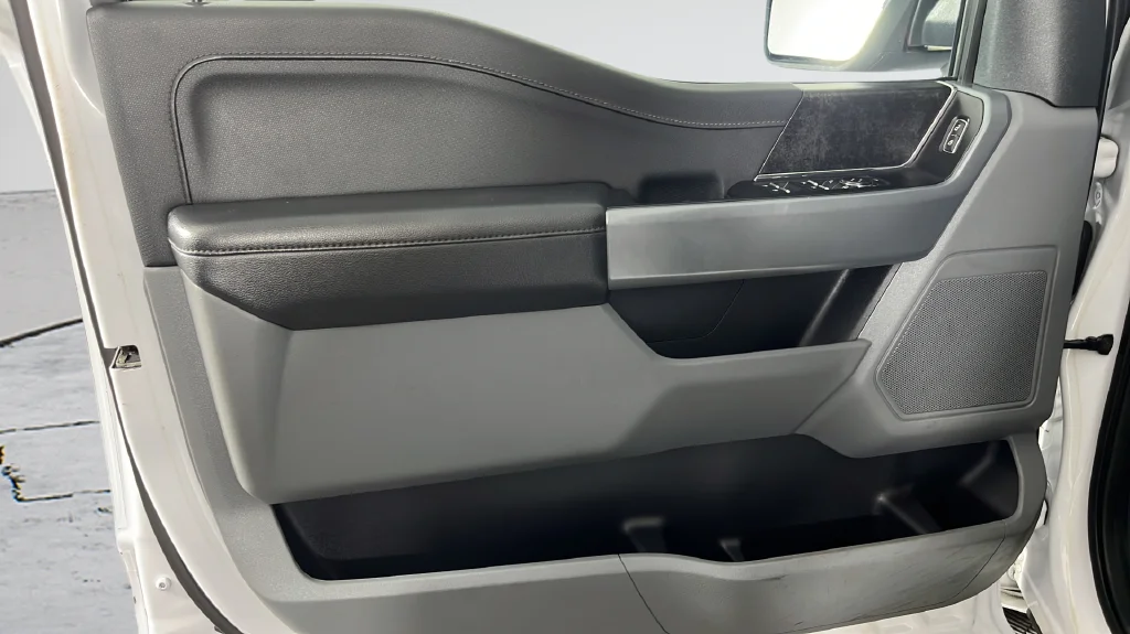 Used 2023 White Ford XLT image 15