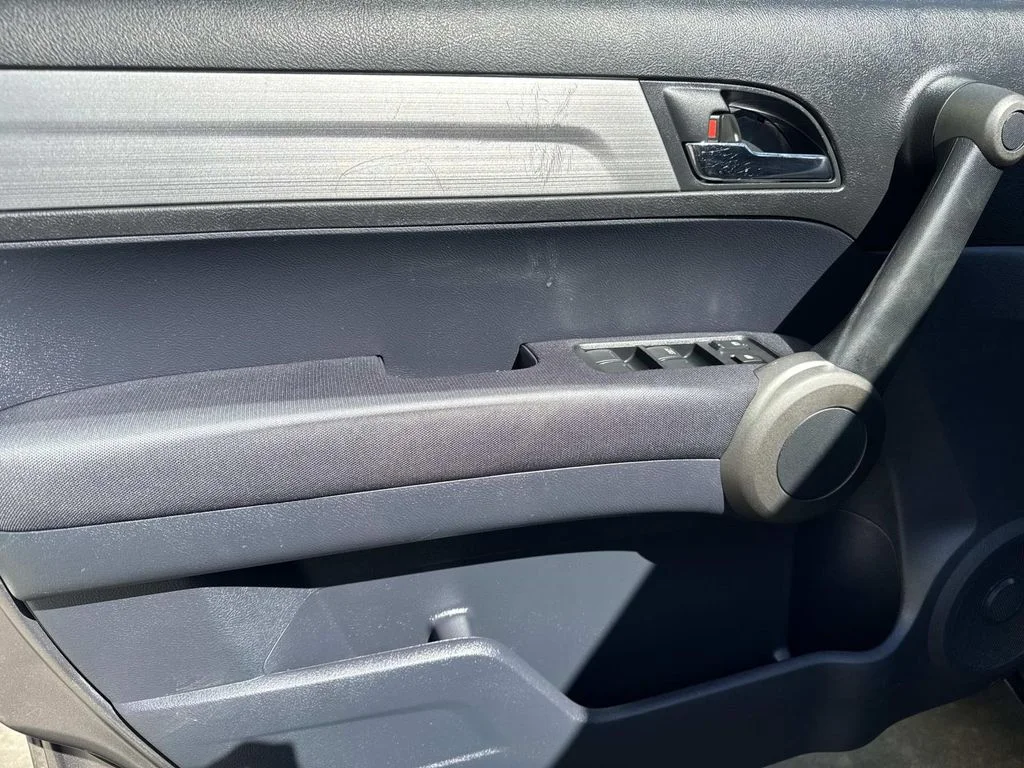 Used 2010  Honda LX image 13