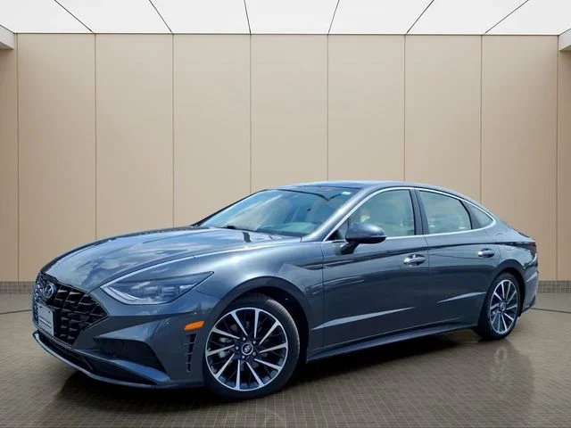 Used 2022 Gray Hyundai Limited image 2